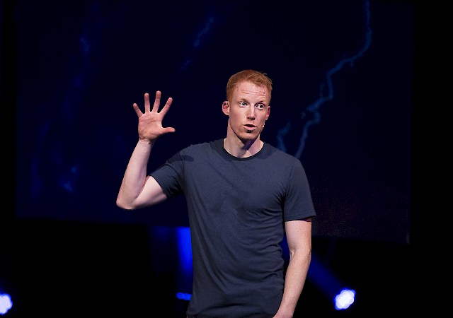 Lachend het weekend in!