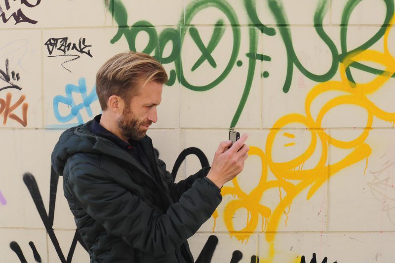 Shuffle Foto Expeditie door je vertrouwde stad