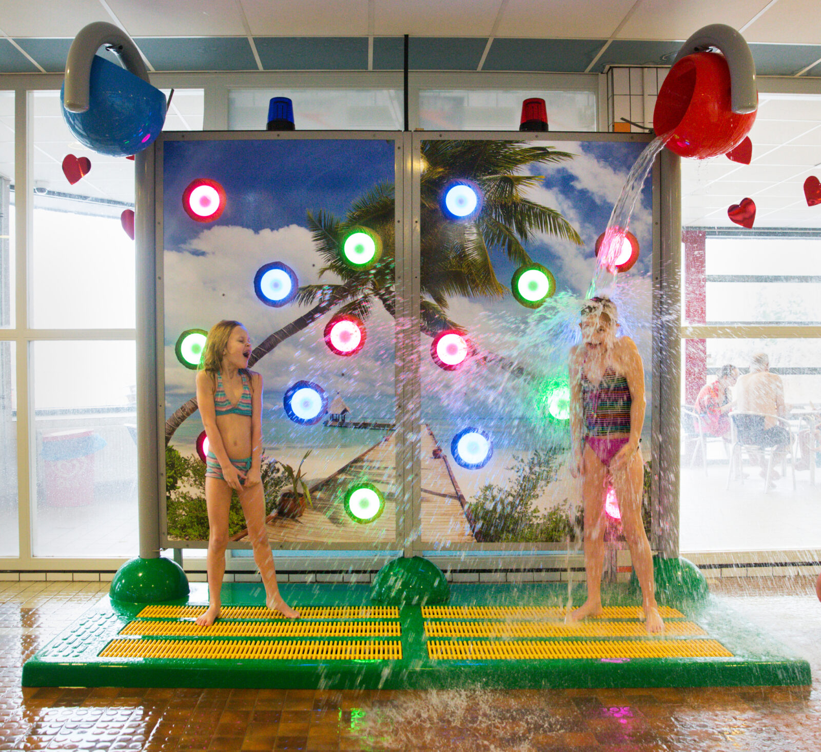 Zomervakantie in zwembad Hoornse Vaart