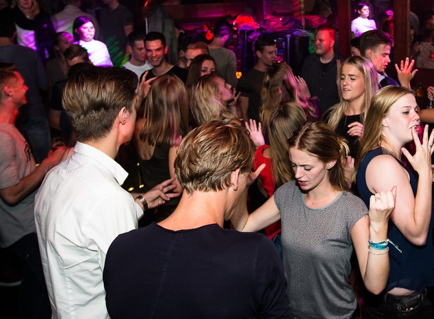 Corona-checkpunt op Waagplein