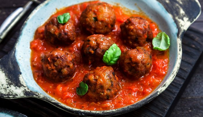 Albóndigas: Spaanse gehaktballetjes in tomatensaus