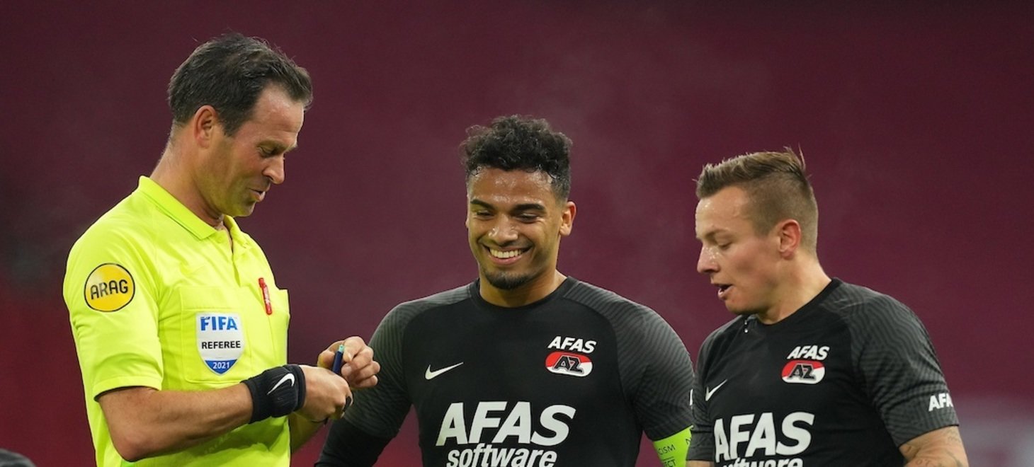 Nijhuis fluit AZ - Cambuur