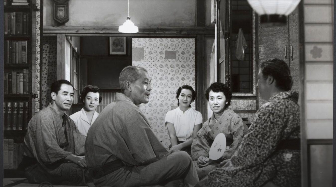 Gesplitst familieportret in Tokyo Story