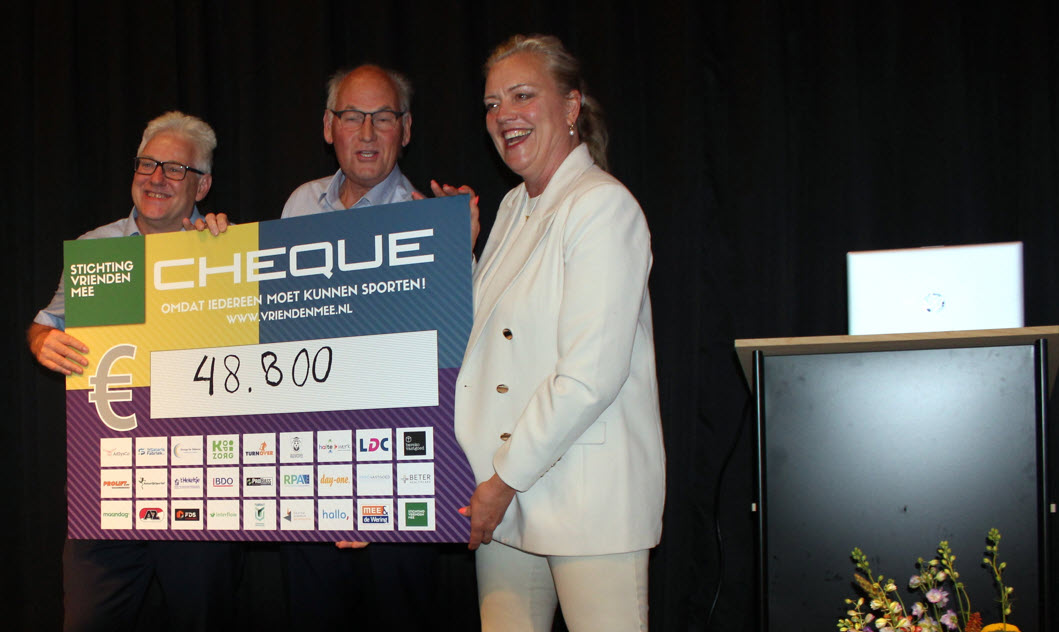 Benefietavond Vrienden MEE Sportfonds levert recordbedrag op