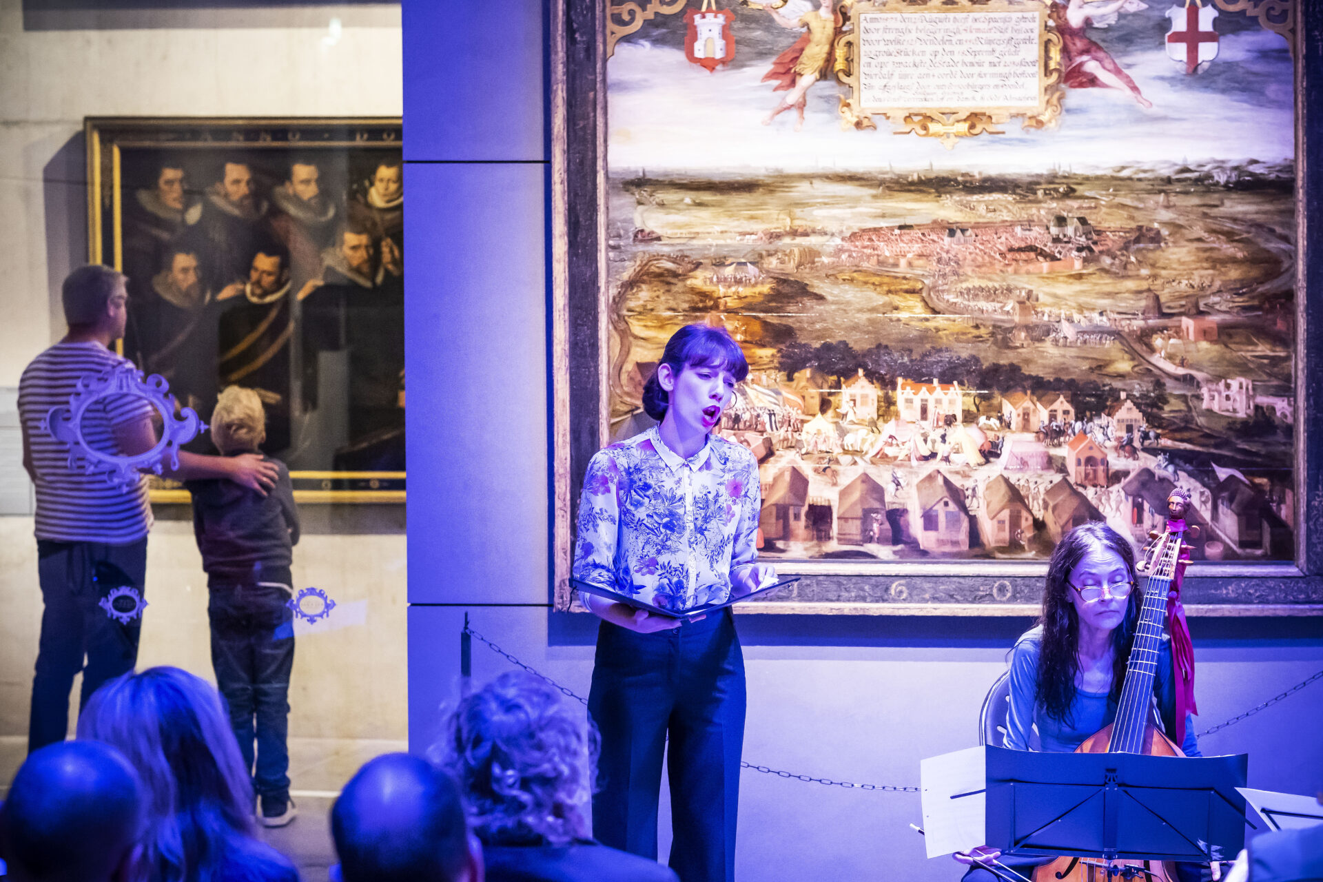 Papieren politiek en gezongen overwinningen