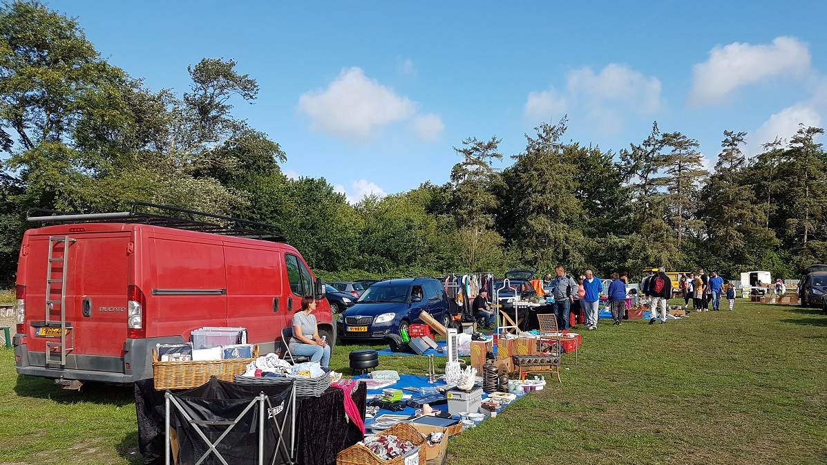 Kofferbakmarkt in Schoorl