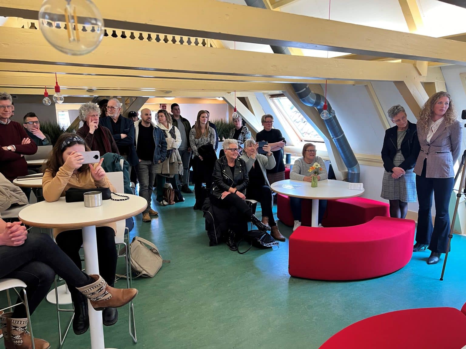 Alkmaars digitaal jongerencentrum nu live