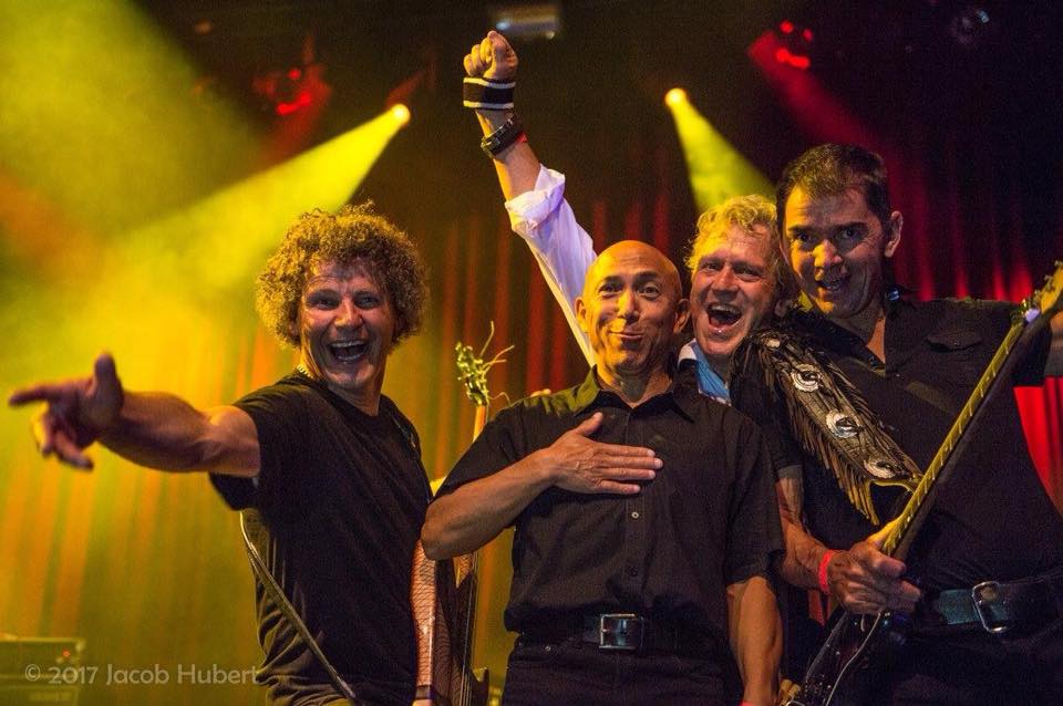 Coverband Memphis rockt Moederdag in Victorie