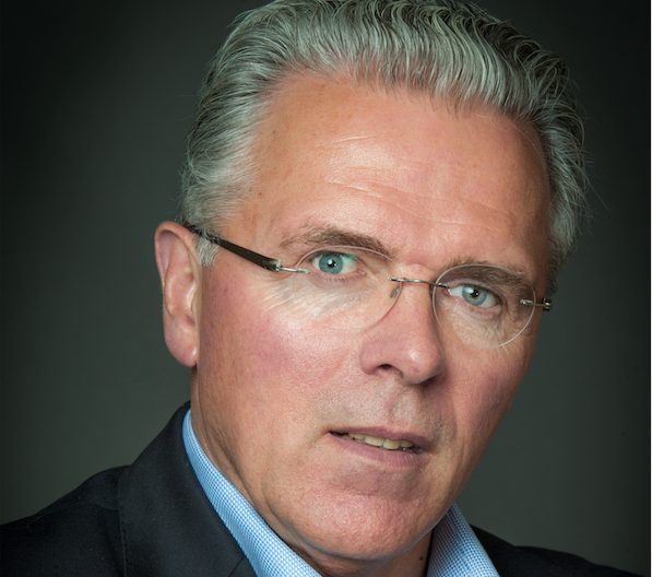 Miezerige puistenknijpertjes…