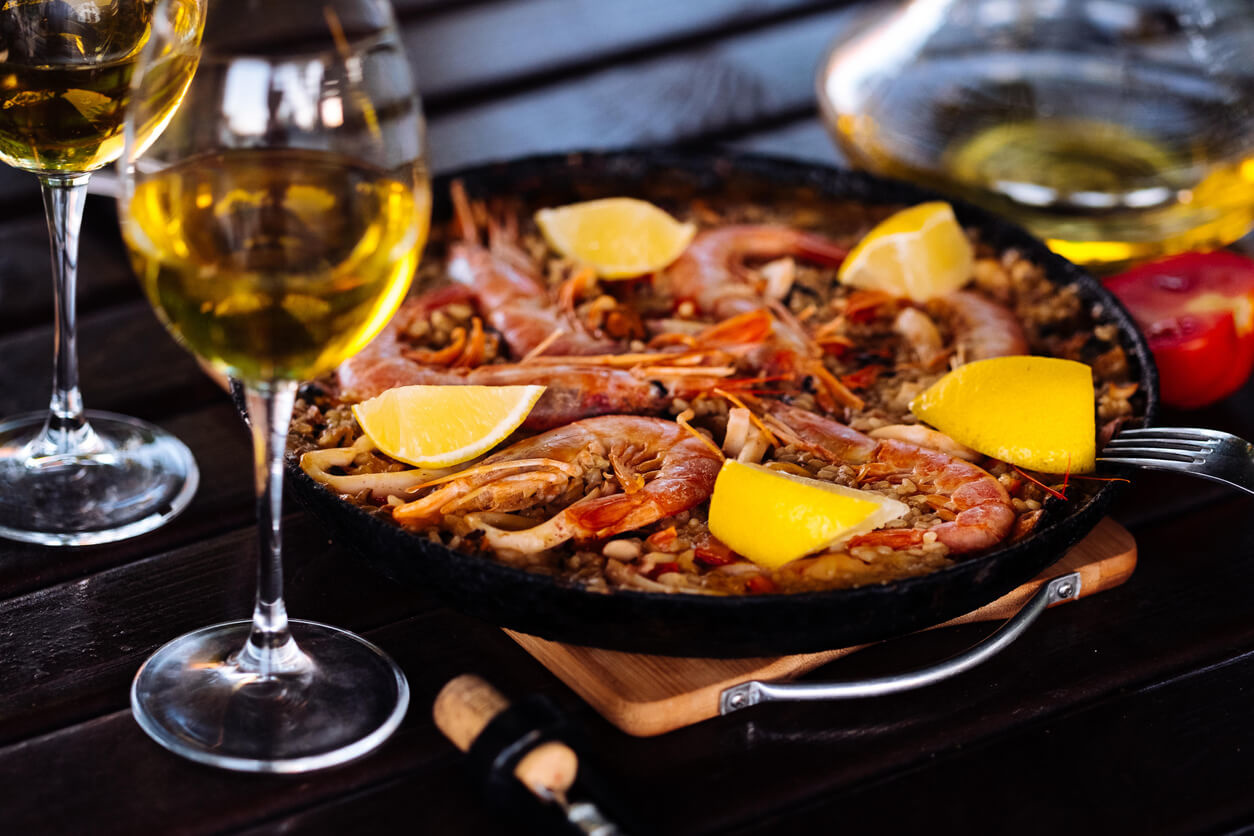 Waarom verdejo, vis en paella zo goed samen gaan…