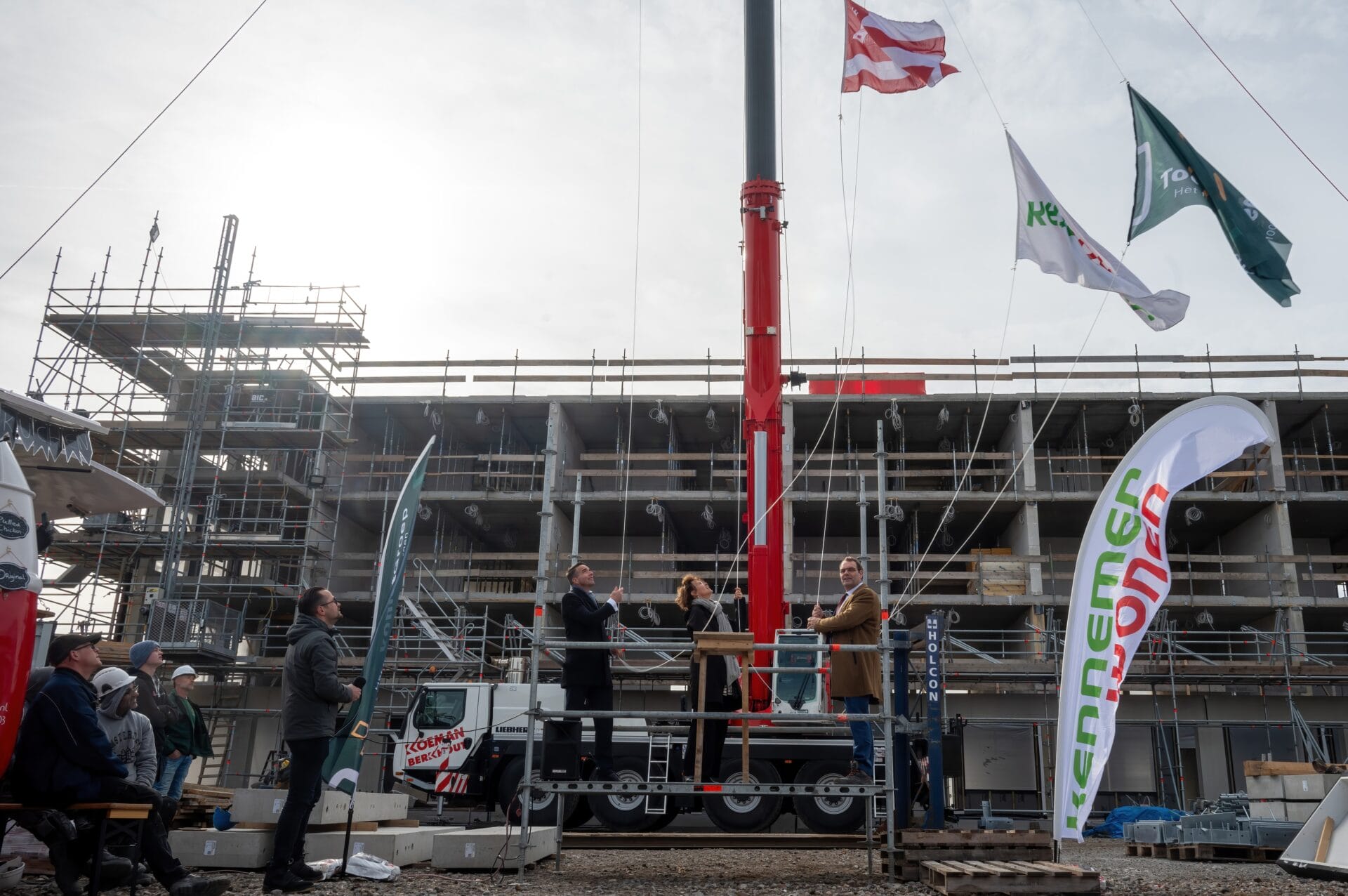 Hoogste punt achttien sociale huurwoningen Vroonermeer-Noord bereikt