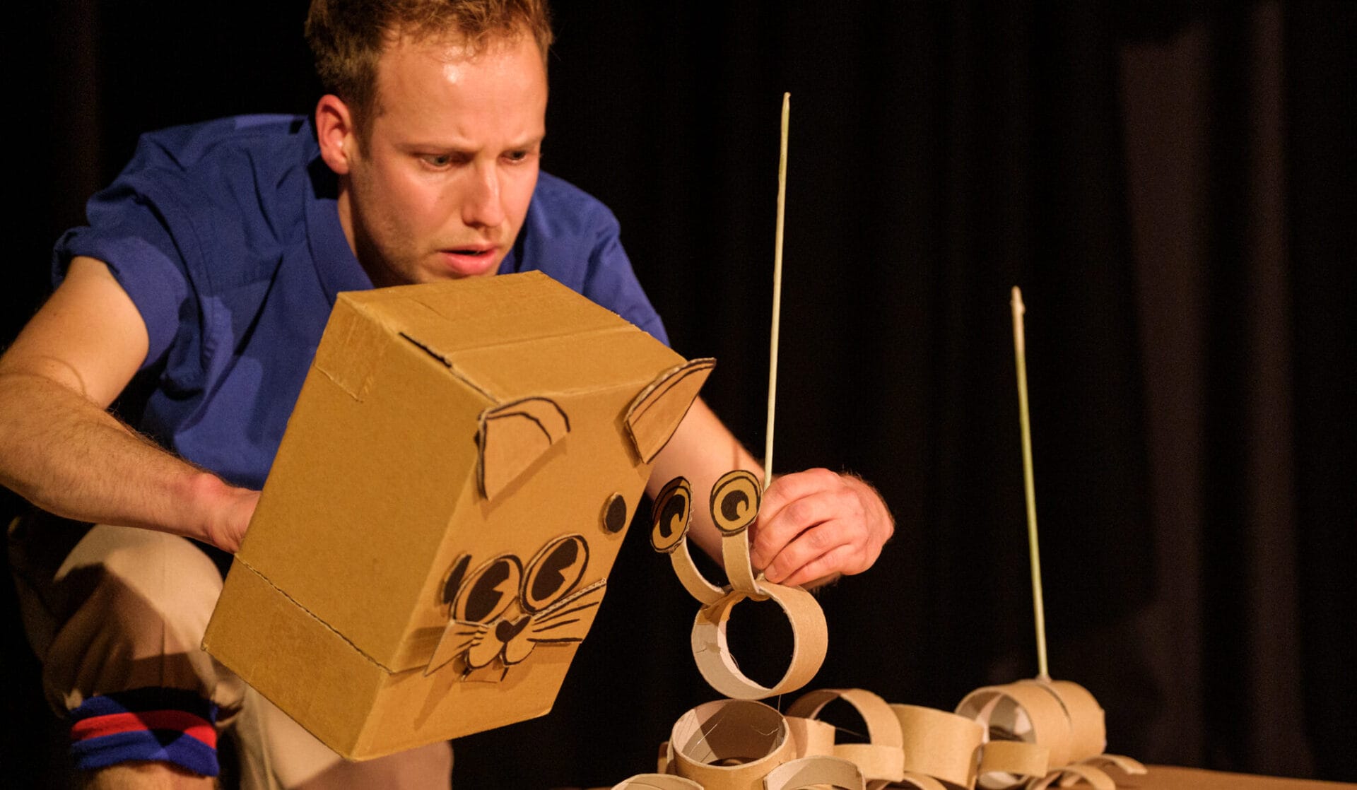 Familievoorstelling in de doopsgezinde kerk in Broek op Langedijk