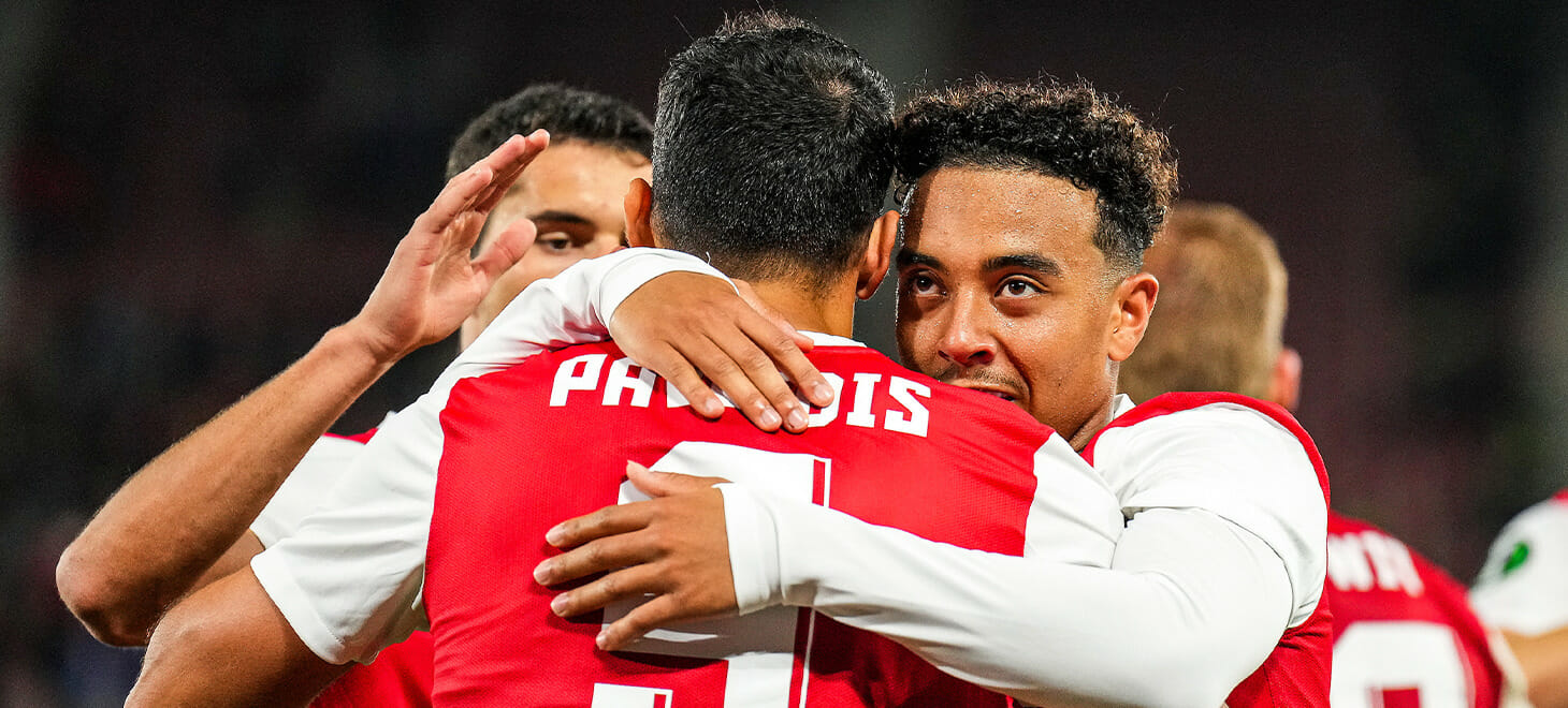 AZ-Legia Warschau: geweld tegen politie en stewards