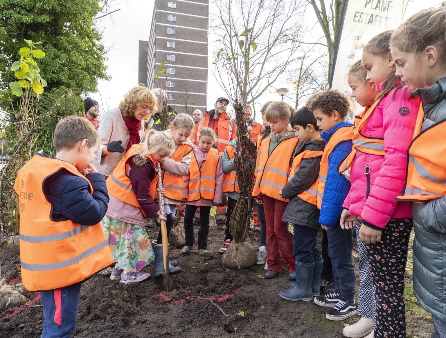 Omgeving Campus de Hoef vergroend tijdens vierde ‘Plantestafette’