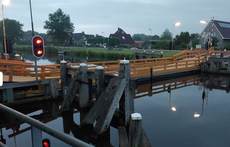 Vlotbrug tussen Bergen en Koedijk voor de zoveelste keer gesloten