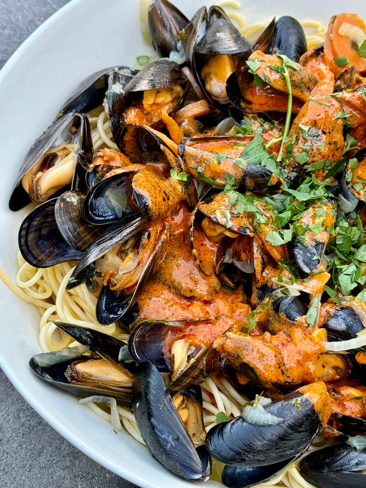 Spaghetti met mosselen en Nduja roomsaus