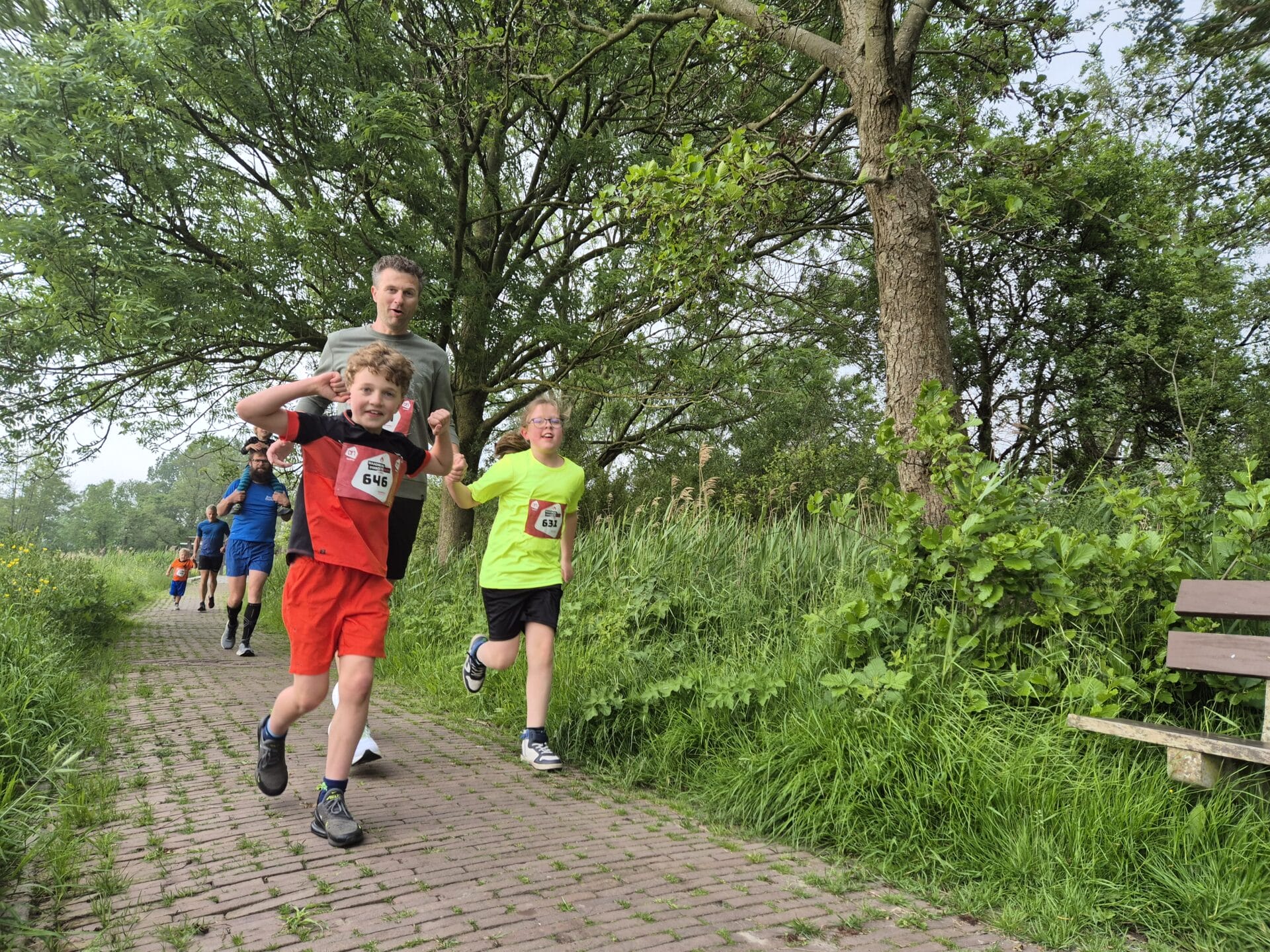 FunRUN tijdens Raadhuis Pinksterun in Oudorp
