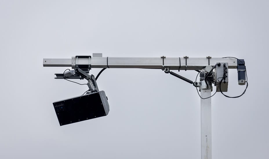 Nieuwe ‘focusflitser’ jaagt op bellende en appende bestuurders