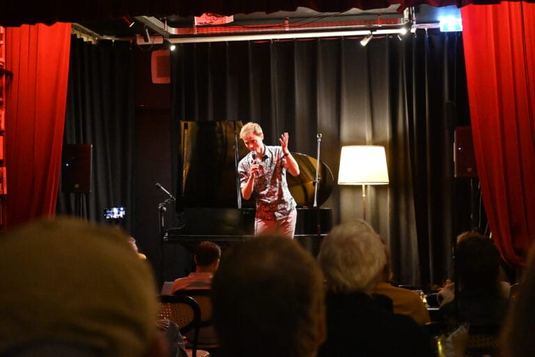 Proest! in De Alkenaer