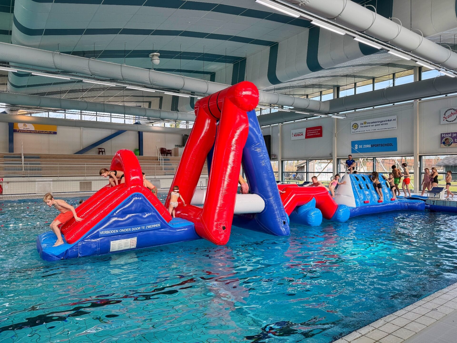 Spetterende herfstvakantie bij zwembad Hoornse Vaart