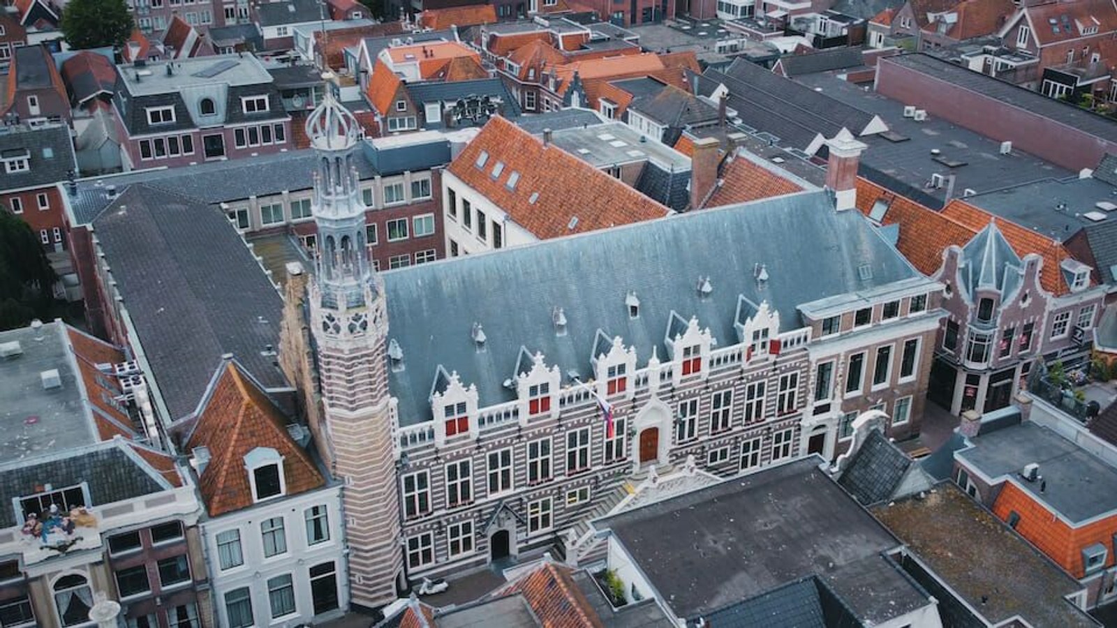 MEO_Stadhuis.jpg
