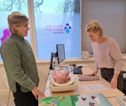 Nieuw jeugd- en gezinscentrum ingehuldigd aan de Anna Paulownastraat