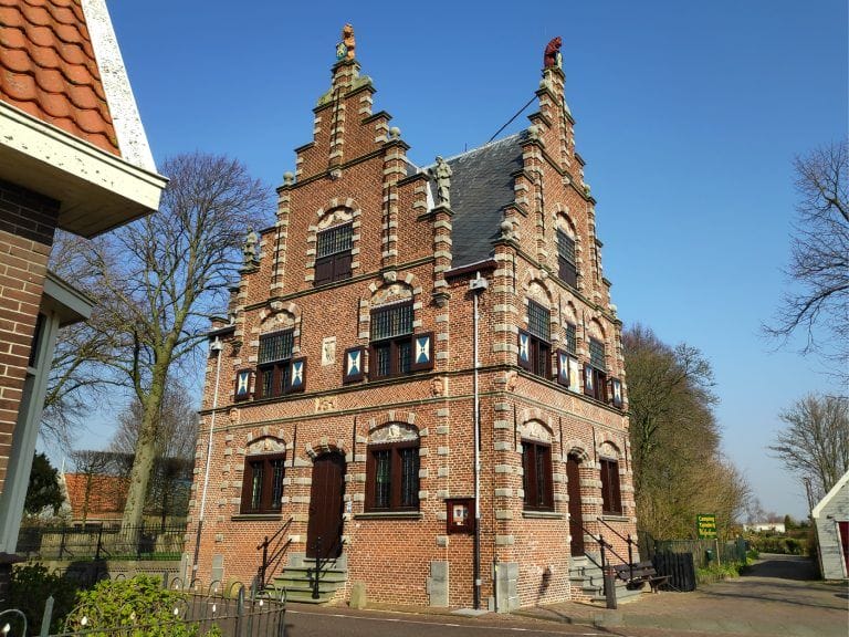Op ontdekkingstocht langs historische raadhuizen